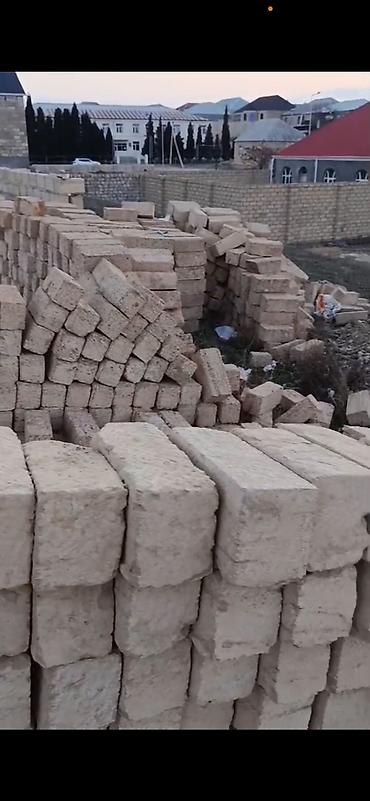 işıq bloku: Yarm tikili ev hal hazırada kürsüdədir üvimimizin 3tərəfi Gəncə Şəhər — 7