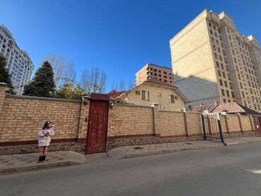 Долгосрочная аренда домов: 400 м², 10 комнат — 4