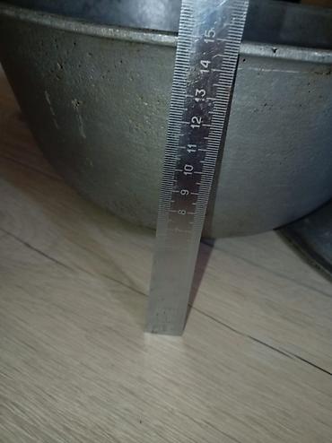 çuğun: Döküm qazan, qapaqlı - Material: ağır döküm (istini bərabər paylayır — 3