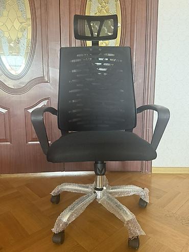 Ofis mebeli: Erqonomik ofis kreslosu – mesh arxa dayaqlı və tənzimlənən başlıqla - — 1
