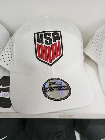 Головные уборы: Кепки — 7