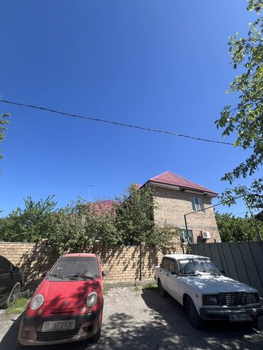 продаю дом романовка: Үй, 120 кв. м, 6 бөлмө, Менчик ээси, Эски ремонт
