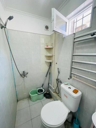 Uzunmüddətli kirayə mənzillər: 28 may, Heydər Əliyev sarayının yanında, 2 mərtəbəli binanın 1-ci — 11