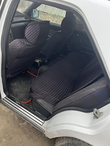 Mercedes-Benz: Mercedes-Benz W124: 1988 г., 2.2 л, Механика, Бензин, Седан — 9