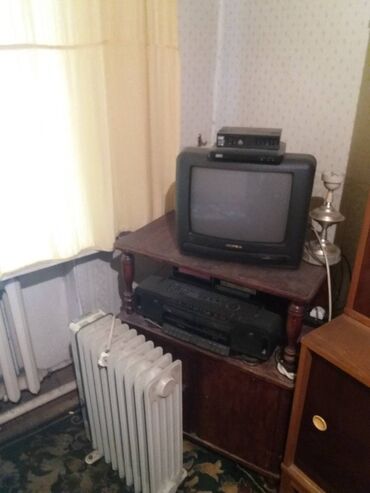 Шкафы для одежды: Шкаф для одежды, Б/у, Прямой, Дерево — 11