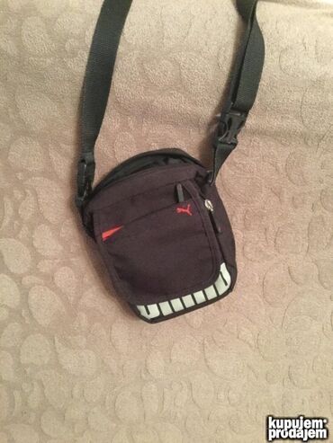 Ostala muška odeća: Original KANGOL torbica Dimezije 20cm x 25cm, debljina 5cm Unutra — 7