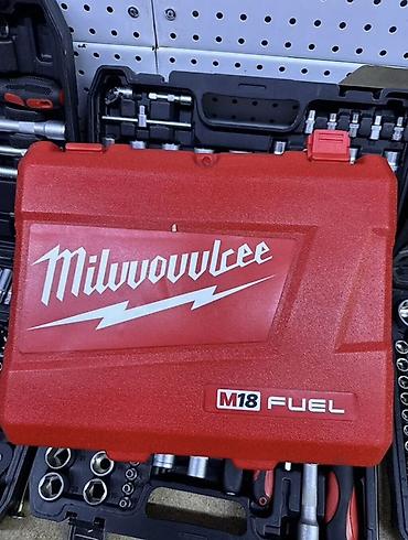 lithium: Аккумуляторная дрель-шуруповерт Milwaukee M18 Fuel — комплект в кейсе — 4