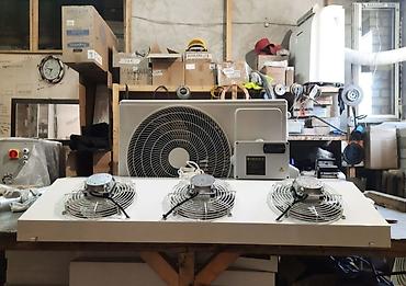 Промышленные холодильники и комплектующие: Продается холодильное оборудование для цветов. Привозное с России. В — 4