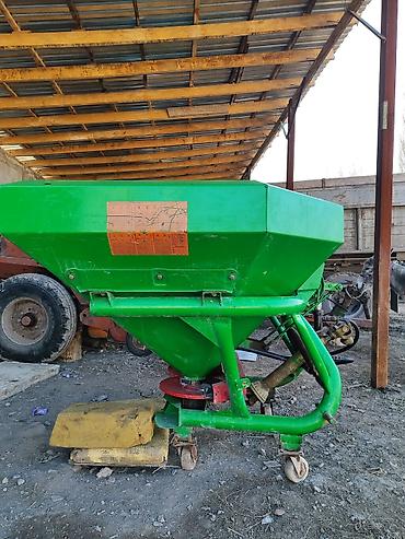 Пескоразбрасыватели: Продается разбрасыватель, навесной (Рум).состояние хорошее. объем до — 9