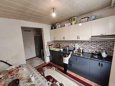 kredıtle evler: Satilir:4 otaqlı mənzil heyet evi.Oz şexsi evimdir.3 yataq otagi,1 — 6