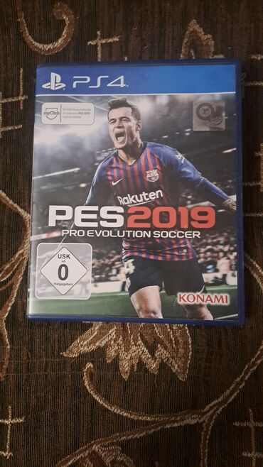 купить playstation 4 в баку: Pes 19 
çox yaxşı vəziyyətdə