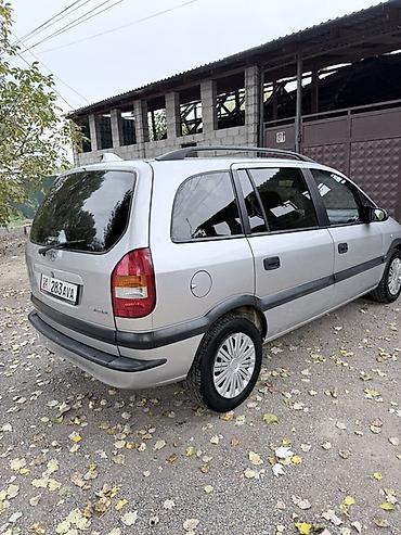 Opel: Opel Zafira: 2002 г., 1.6 л, Механика, Бензин, Минивэн — 4