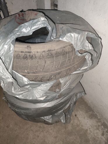 corolla runx: Шины 215 / 65 / R 16, Зима, Б/у, Комплект, Япония, Bridgestone