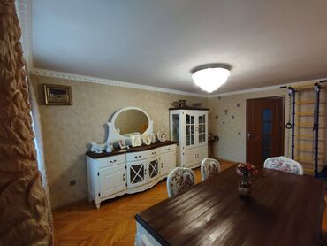 Köhnə tikili: Bakı, 3 otaqlı, Köhnə tikili, m. İnşaatçılar, 72 kv. m — 2