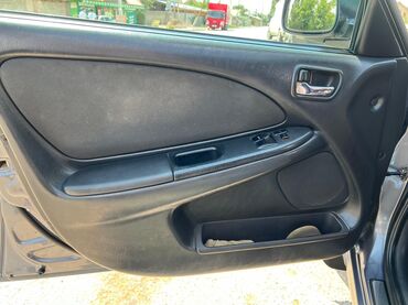 Toyota: Toyota Avensis: 2002 г., 1.8 л, Механика, Бензин, Универсал — 8