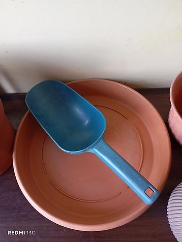 dibcəklər: Plastik dekorativ güldan (kvadrat formalı) - Material: yüngül və — 2
