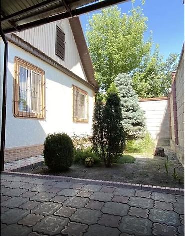 Долгосрочная аренда домов: 200 м², 8 комнат — 1