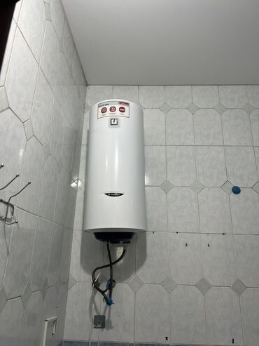 печ на отработке: Накопительный водонагреватель
Ariston, Эмалированная сталь, Б/У
