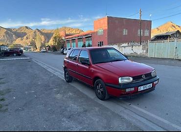 kia ev3: Volkswagen Golf: 1993 г., 1.6 л, Механика, Бензин, Хэтчбэк — 1