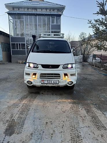 на гелика: Mitsubishi Space Gear: 2002 г., 3 л, Автомат, Минивэн — 4