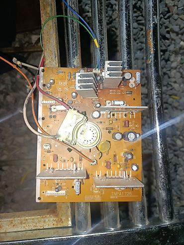 ikinci el plesteyşın 5: Məhsul: Köhnə CRT televizor üçün elektronika hissələri və platalar — 1