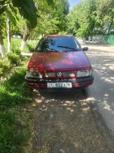 м рул: Volkswagen Passat: 1991 г., 1.8 л, Механика, Бензин, Универсал