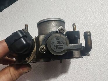 Auto delovi: Klapna gasa Lada 21214 Niva 1.7i br.1. Polovno, ocuvano. Skinuto sa — 10