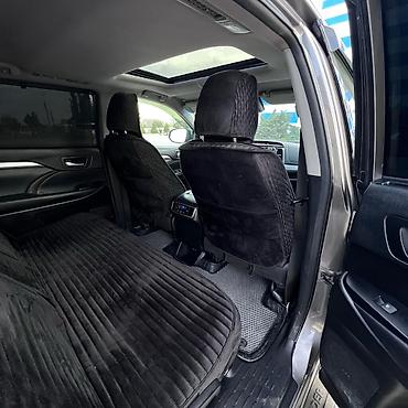 сиденье водителя: Сдаю Toyota Highlander, Посуточно, Без водителя, | Залог, От 18 лет — 5