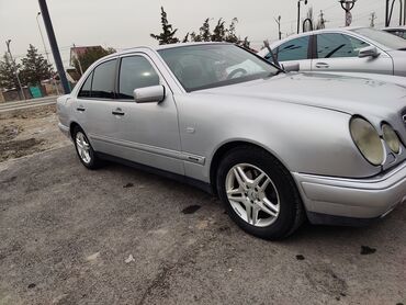 Mercedes-Benz: Mercedes-Benz E-Class: 1998 г., 4.3 л, Автомат, Бензин, Седан