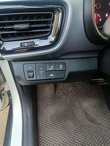 Kia: Kia Stonic: 2018 г., 1.6 л, Автомат, Дизель, Кроссовер — 6