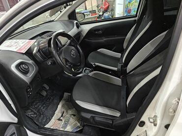 обменяю на: Toyota Yaris: 2017 г., 1 л, Робот, Бензин, Хэтчбэк