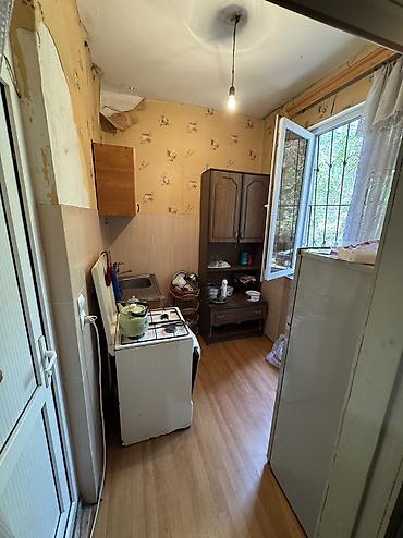 razın: Bakı, 9-cu mikrorayon, 1 otaqlı, Köhnə tikili, m. Memar Əcəmi, 35 kv. m — 6