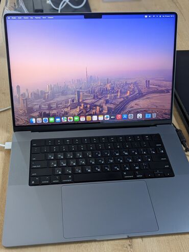 современный компьютер: Ноутбук, Apple, 16 ГБ ОЭТ, Apple M1 Pro, 16 ", Колдонулган, Жумуш, окуу үчүн, эс тутум SSD