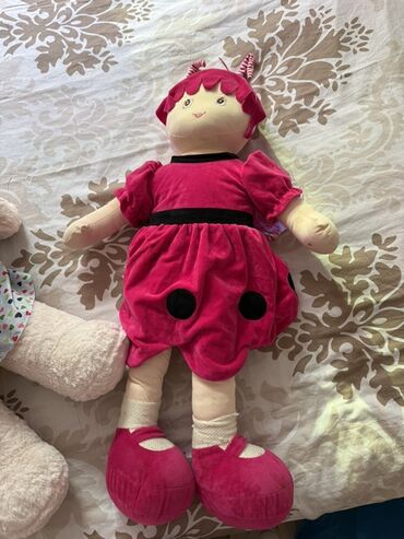 купить трактор в азербайджане: Böyük ölçülü yumşaq oyuncağ kukla – çəhrayı/xurşun qırmızı rəngdə