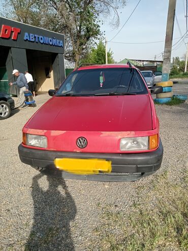 Volkswagen: Volkswagen Passat: 1992 г., 1.8 л, Механика, Бензин, Универсал — 2