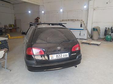 rolls royce phantom: Toyota Avensis: 1998 г., 1.8 л, Механика, Бензин, Универсал — 9