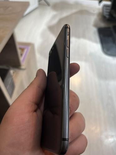 Apple iPhone: IPhone 8, 64 GB, Qara, Barmaq izi — 8