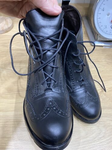 Gležnjače: Gležnjače, Antonella Rossi, 38 — 7