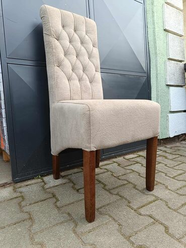 Stolice: 08. stolica 
5800din — 8