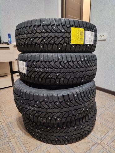 Шины: Шины 225 / 60 / R 18, Зимняя шипованная, Новый, Комплект, Pirelli