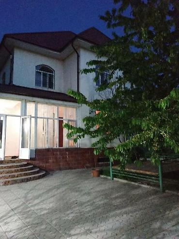 Посуточная аренда домов: 460 м², 12 комнат, Забор, огорожен — 12