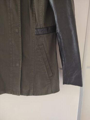 Ostale jakne, kaputi, prsluci: Jakna H&M, tamno maslinasto zelena, sa koznim rukavima. Poluobim — 6