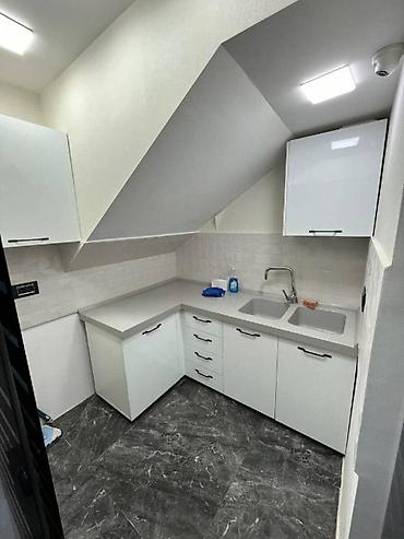 jurnalistlerin binasi: İcarəyə verilir 7 otaqlı ofis 165 m², Memar Əcəmi m. Daha 7 şəklə bax — 10