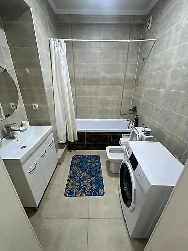 Посуточная аренда квартир: 3 комнаты, Душевая кабина, Постельное белье, Кондиционер — 3