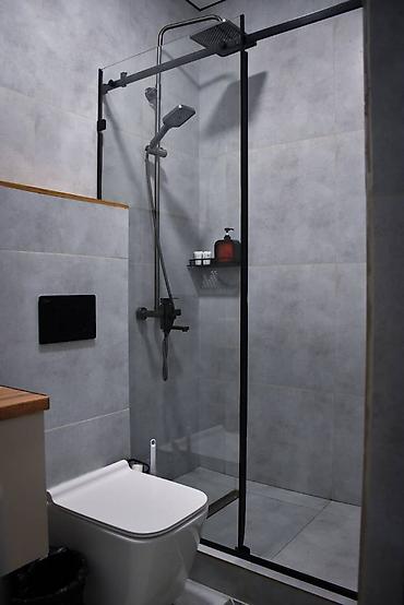 Посуточная аренда квартир: 1 комната, Душевая кабина, Постельное белье, Кондиционер — 7