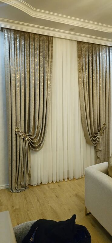 Pərdə və tüllər: Qəşəng pərdələr otağa zəriflik qatır. Ağ tül pərdələr işığı yumşaq — 13