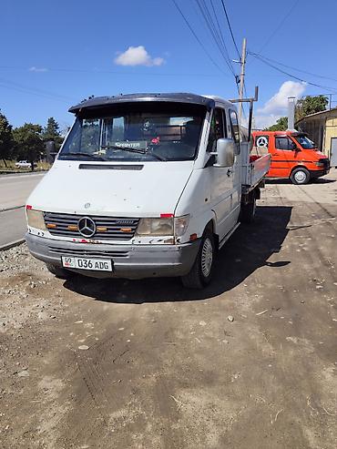 yto traktor: Грузовик, Mercedes-Benz, Дубль, 3 т, Б/у — 1
