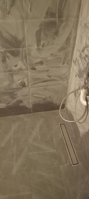 Fasaderi, radnici na završnim radovima: Usluga: Keramičar – profesionalno postavljanje keramičkih pločica — 14