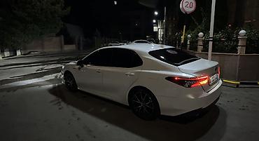 Toyota: Toyota Camry: 2021 г., 2.5 л, Вариатор, Гибрид, Седан — 3