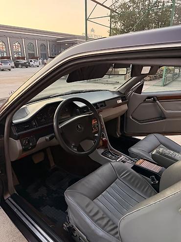 bud e9: Mercedes-Benz E-Class: 1990 г., Бензин, Купе — 10